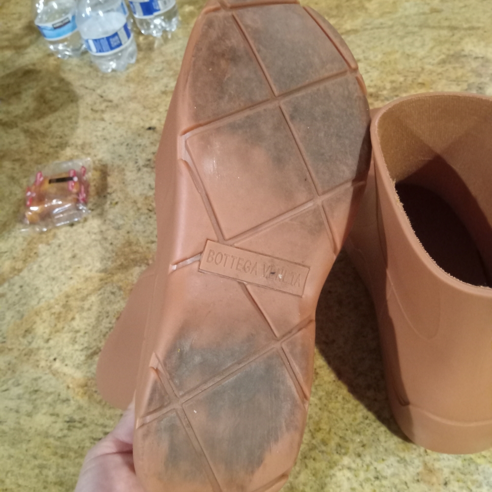 Boots - Picture 5 of 7